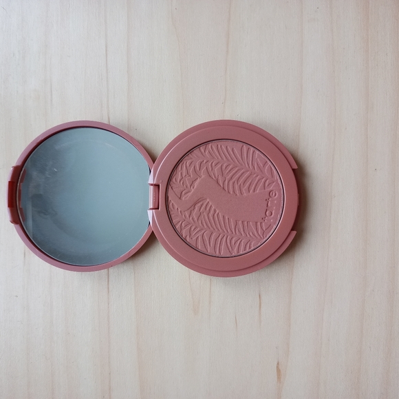 NEW Full-Size Tarte Blush in Risque (Amazonian Clay) - Picture 2 of 3